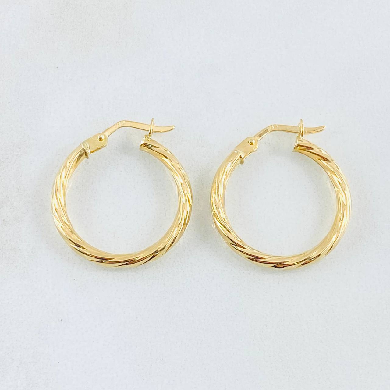 Candongas Mary 1.7gr / 2.2cm / Oro Amarillo 18K