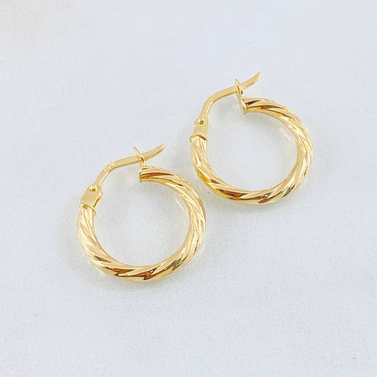 Candongas Mary 1.25gr / 1.7cm / Oro Amarillo 18K *