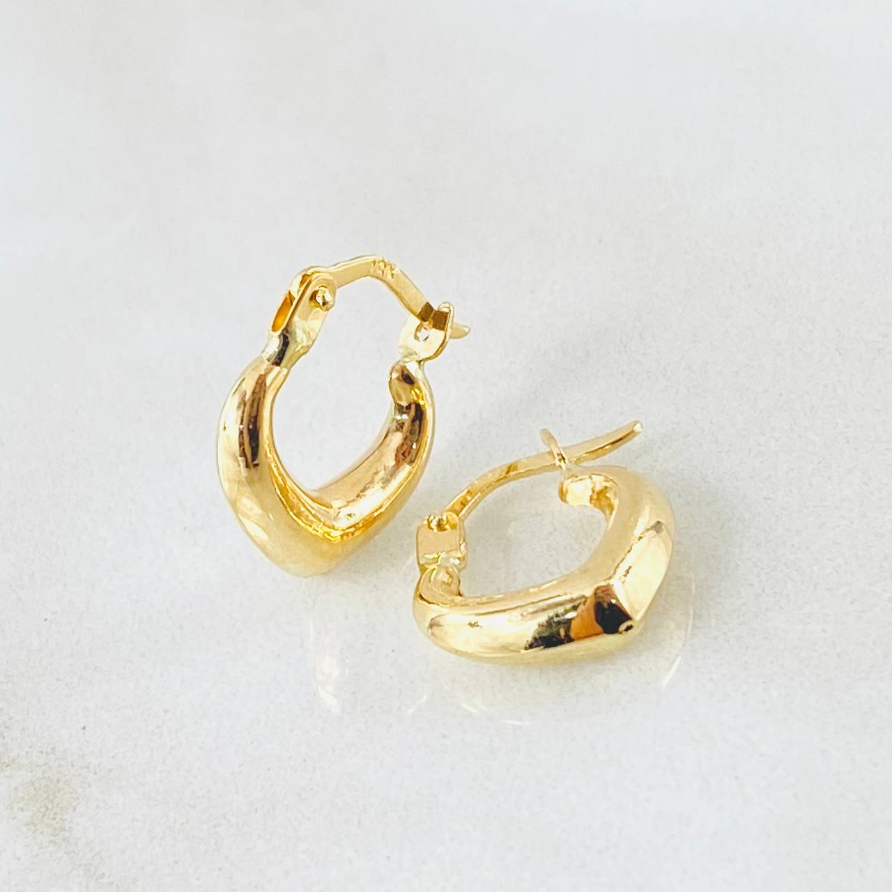 Candongas Corazon 1.05gr / 1.5cm / Oro Amarillo 18K