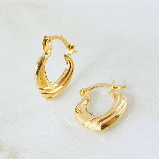 Candongas Corazon Rayado 1.05gr / 1.5cm / Oro Amarillo 18K