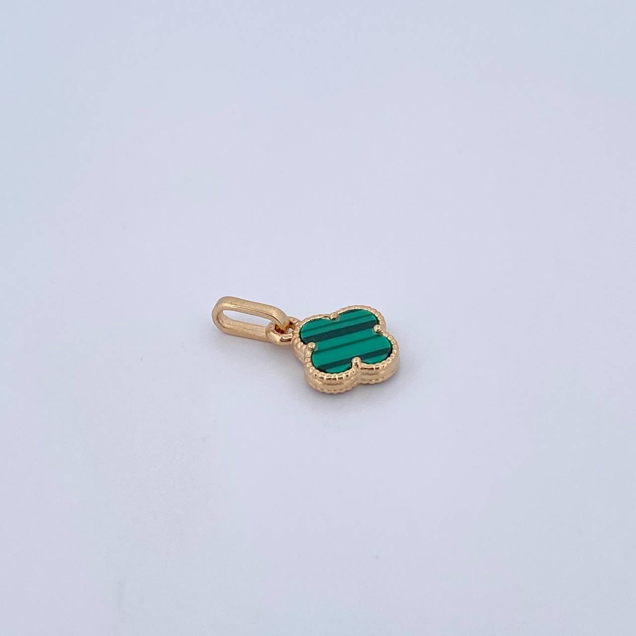 Dije Trebol 0.95gr / 1.7cm / Malaquita Verde Oro Amarillo 18K &