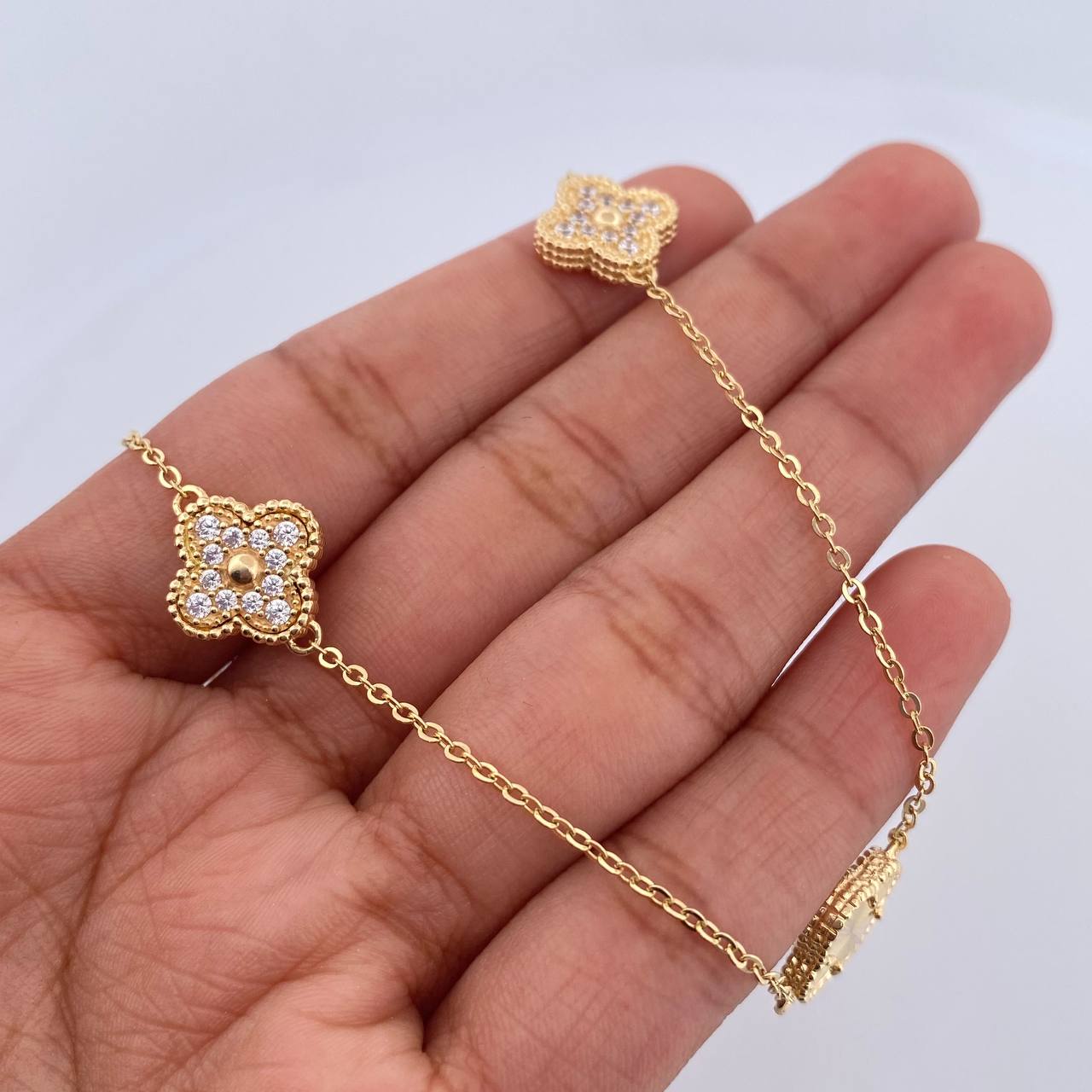 Cadena Aro Seguido Trebol 11.35gr / 48.9cm / 1.3mm Diamantado Circones Blancos Oro Amarillo Nac.Esp. 18K &