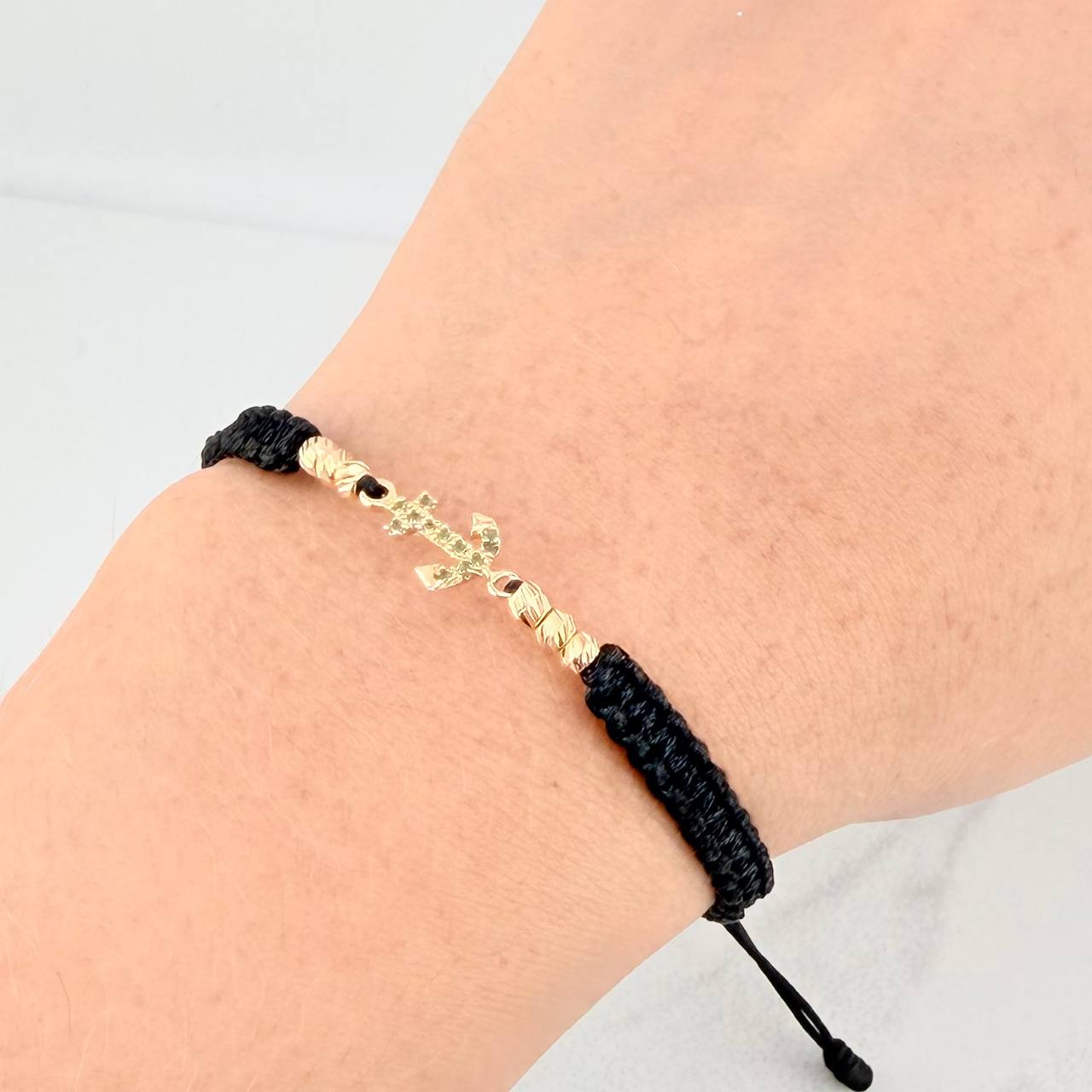 Pulsera Tejida Negra Ancla Bolas Diamantadas Oro Amarillo 18K
