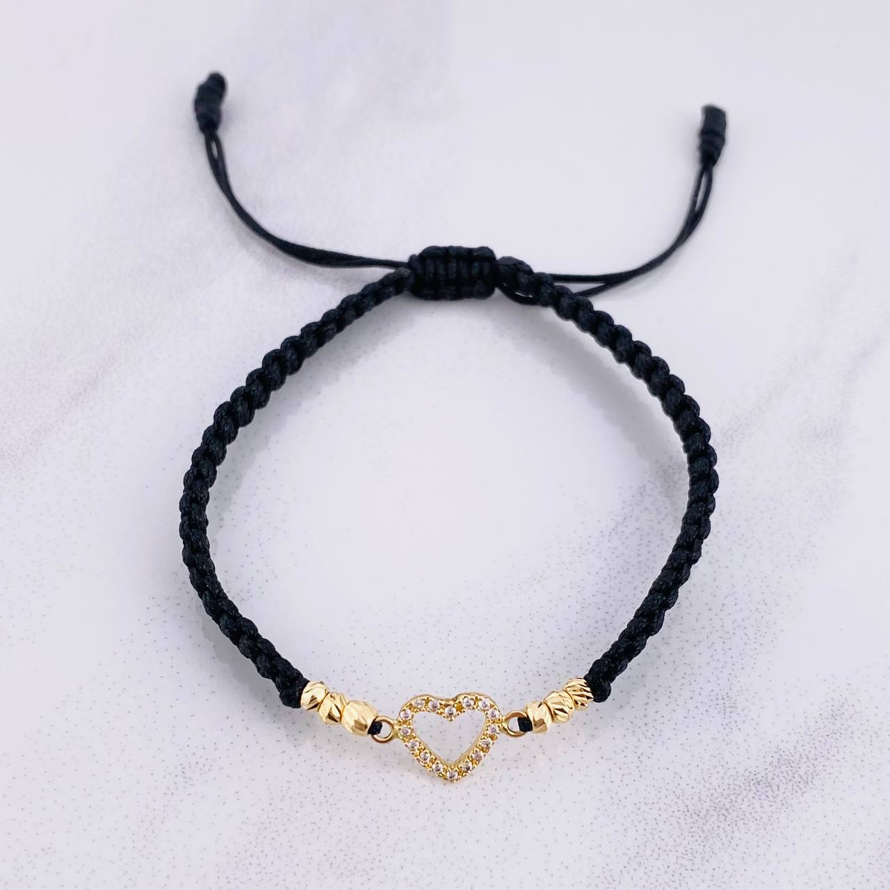 Pulsera Tejida Negra Corazon Oro Amarillo 18K