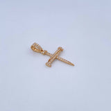 Dije Cruz Clavo 1.7gr / 3.3cm / Circones Blancos Oro Amarillo 18K &