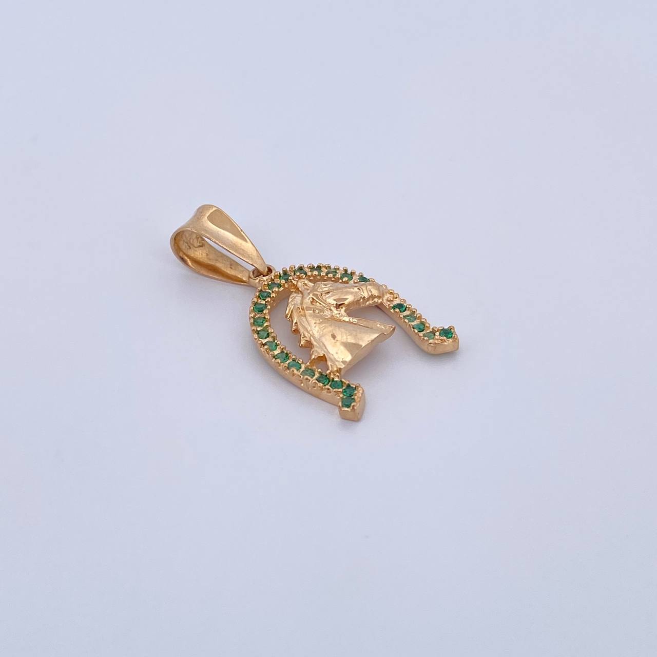 Dije Herradura Caballo 3gr / 3cm / Circones Verdes Oro Amarillo 18K &