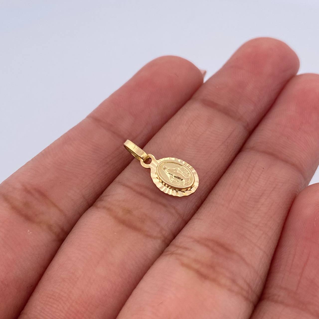 Dije Virgen Milagrosa 0.6gr / 1.4cm / Diamantado Oro Amarillo 18K &