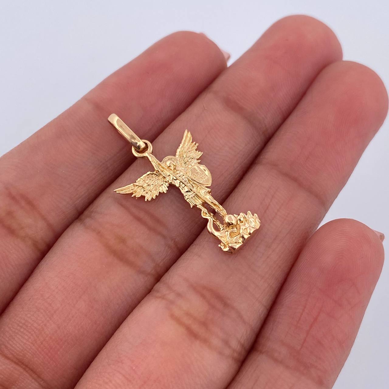 Dije San Miguel Arcangel 1.35gr / 2.7cm / Oro Amarillo 18K &