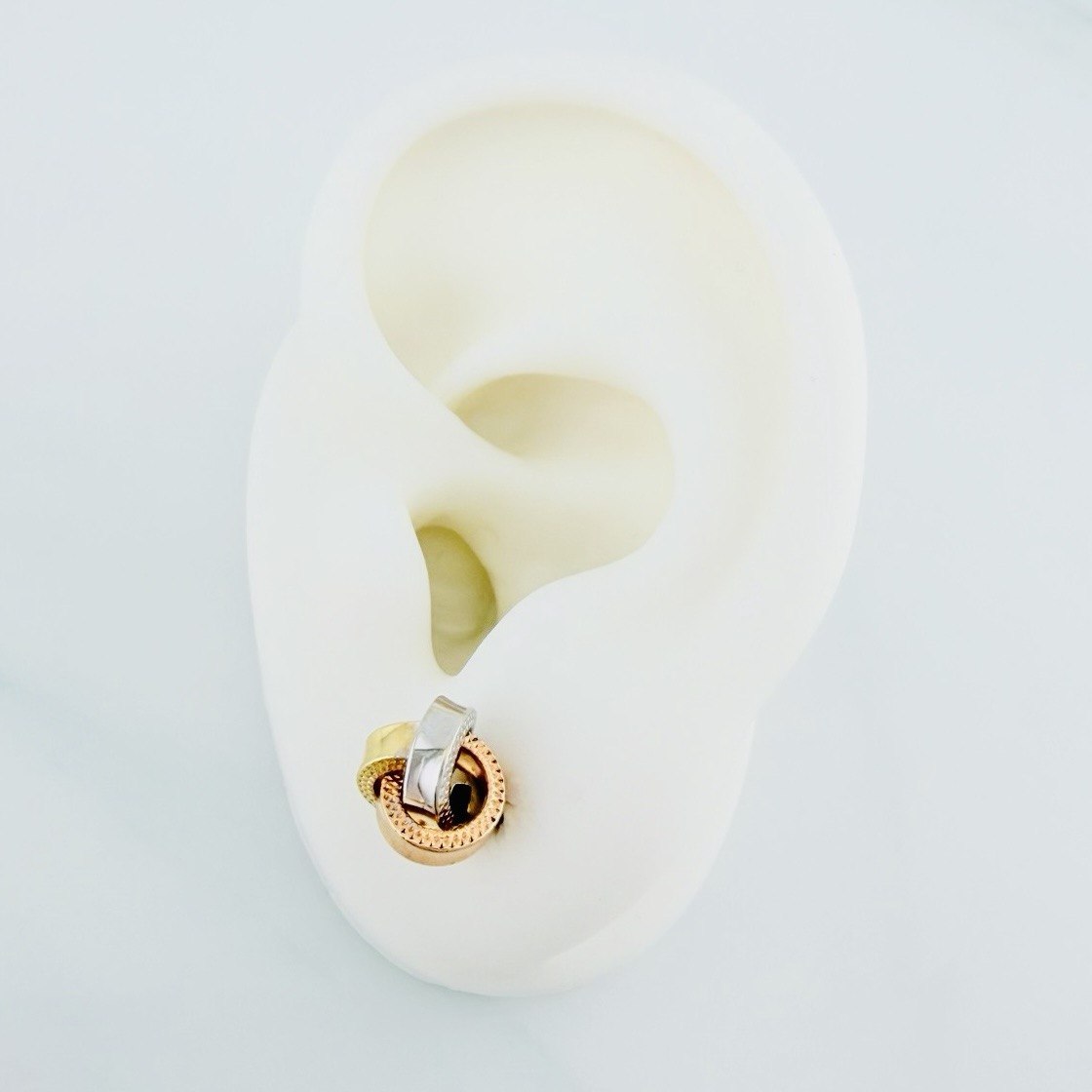 Topos Nudo 1.2g / 4.5mm Tres Oros 18K