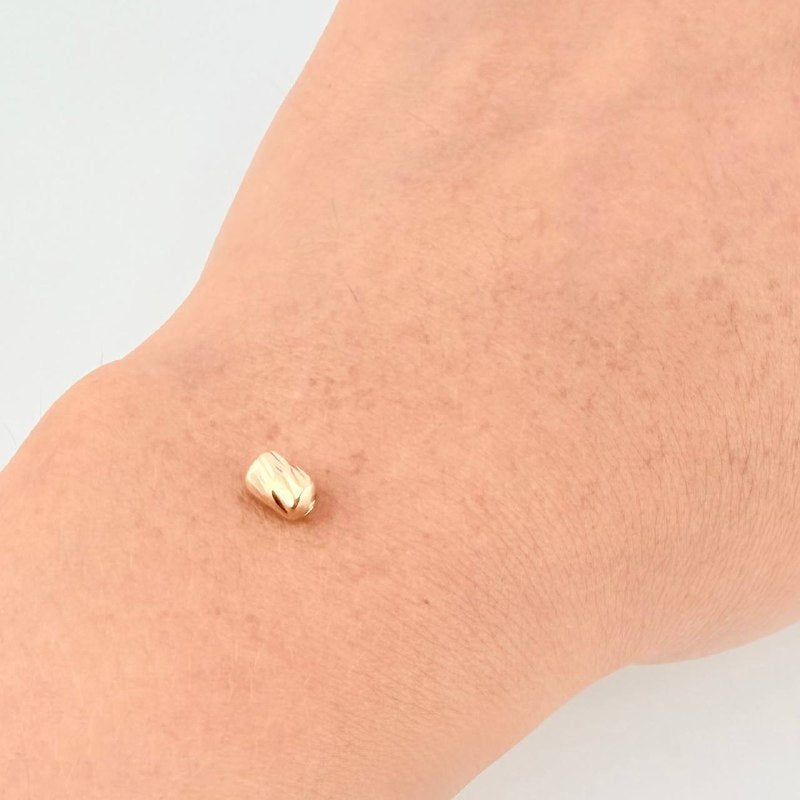 Herraje Cilindro Diamantado 0.15g / 0.6cm Oro Amarillo 18K
