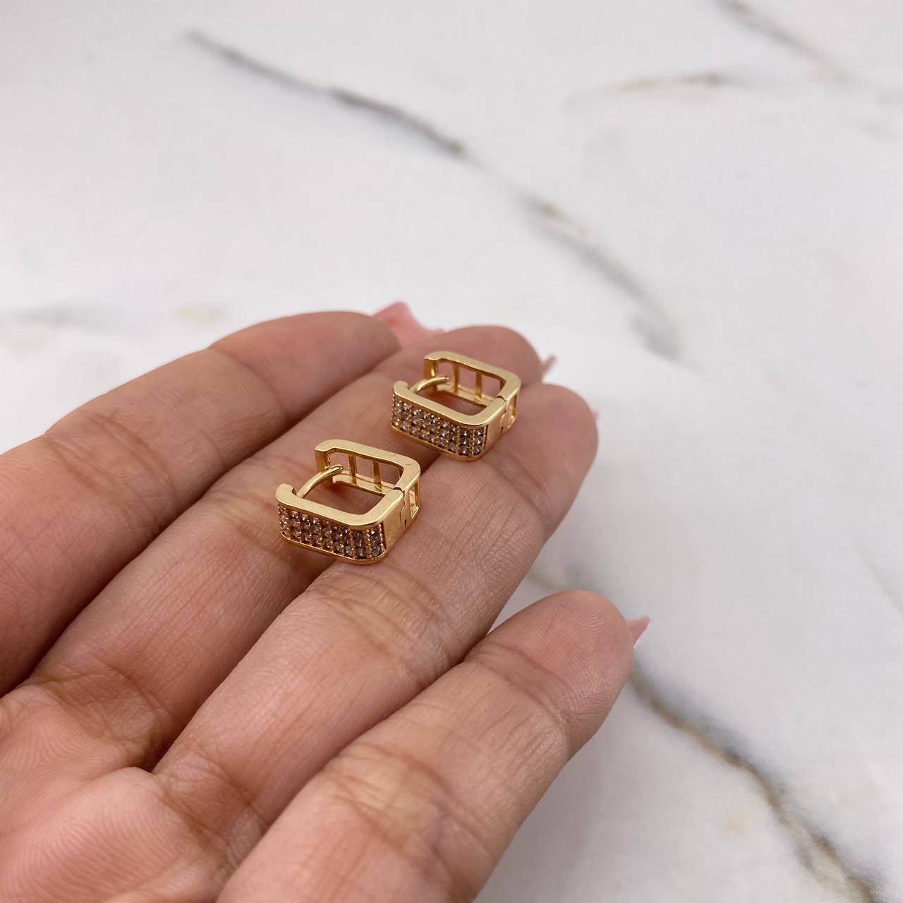 Candongas Rusticas 3.5gr / 1.2cm / Circones Blancos Oro Amarillo 18K $
