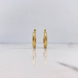 Candongas Kuki 1.7gr / 2.3cm / Rayadas Oro Amarillo 18K $
