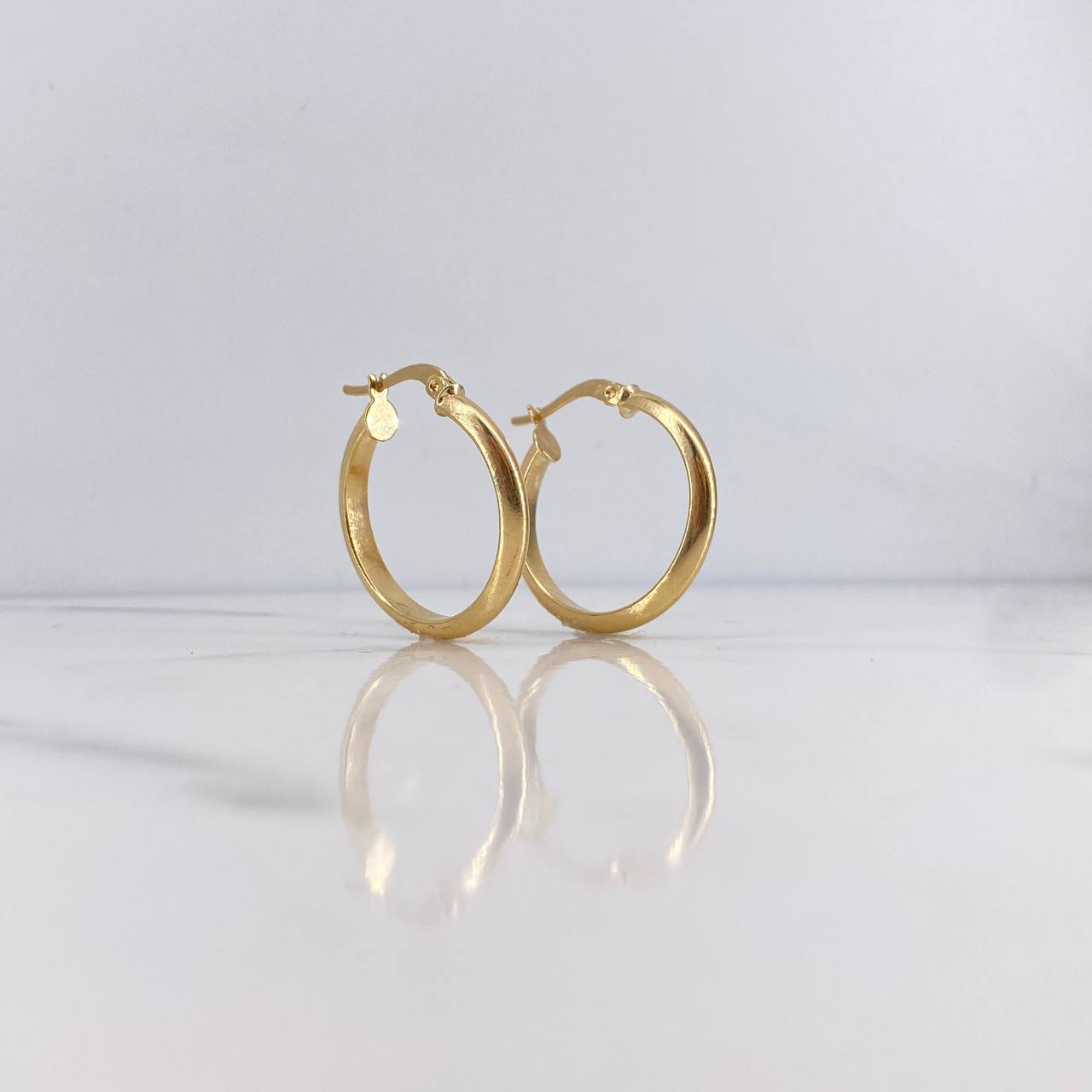 Candongas Nia 2.45gr / 2.6cm / Redonda Oro Amarillo 18K #