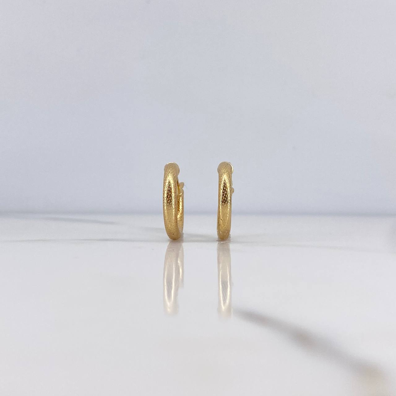 Candongas Jass 1.55gr / 1.6cm / Punteadas Oro Amarillo 18K $