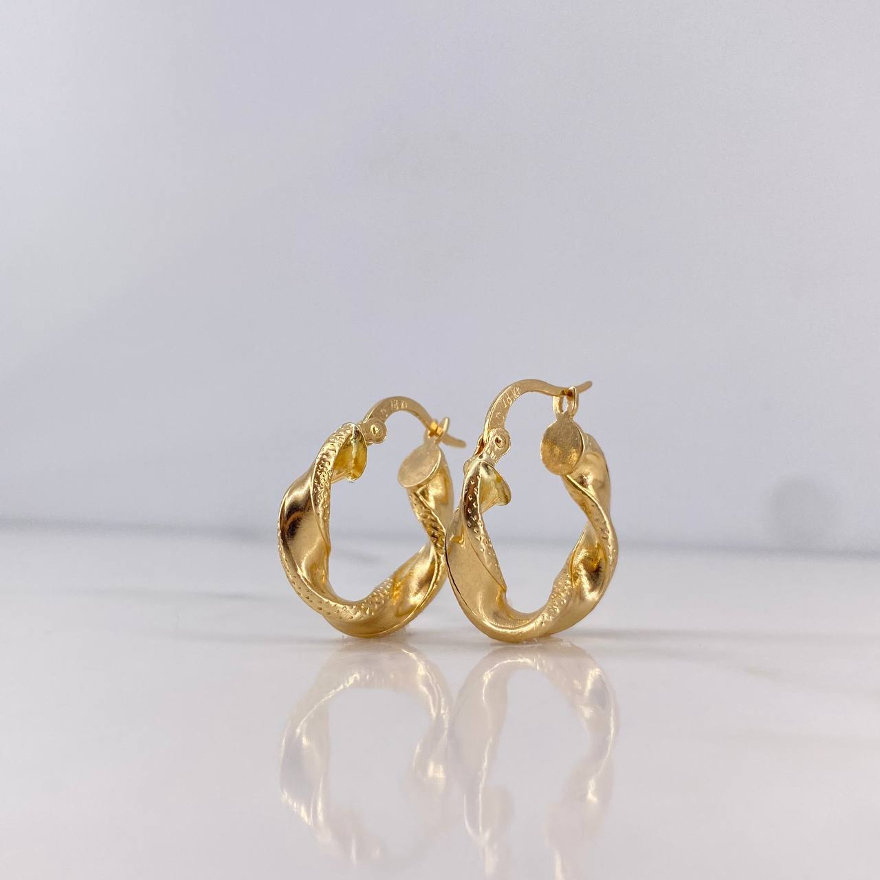Candongas Asby 2.4gr / 2cm / Melcocha Punteadas Oro Amarillo 18K #