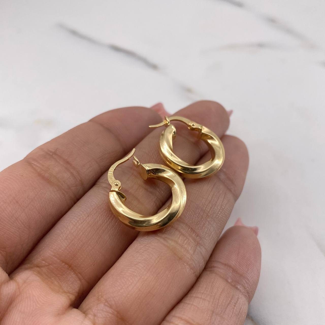 Candongas Kari 2.3gr / 1.9cm / Oro Amarillo 18K $