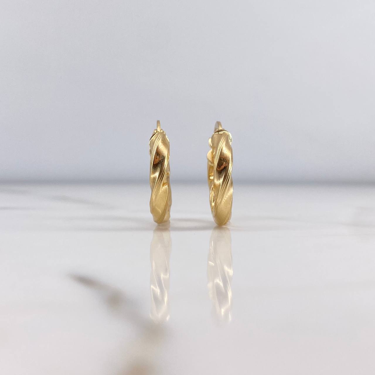 Candongas Kari 2.05gr / 1.8cm / Rayadas Oro Amarillo 18K #