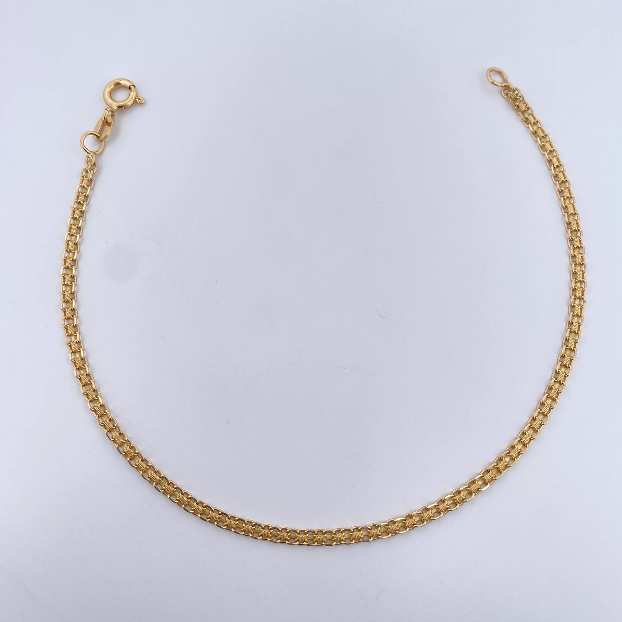 Pulso Chino 2.7gr / 20.9cm / 2.4mm Oro Amarillo +1 18K $