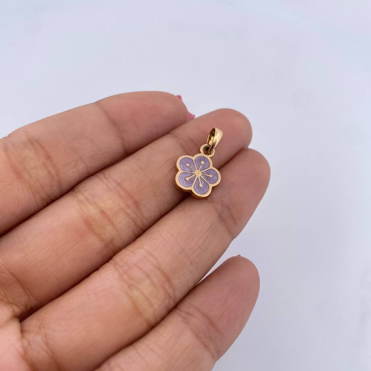 Dije Flor 1.4gr / 1.7cm / Electroestatico Lila Oro Amarillo 18K $