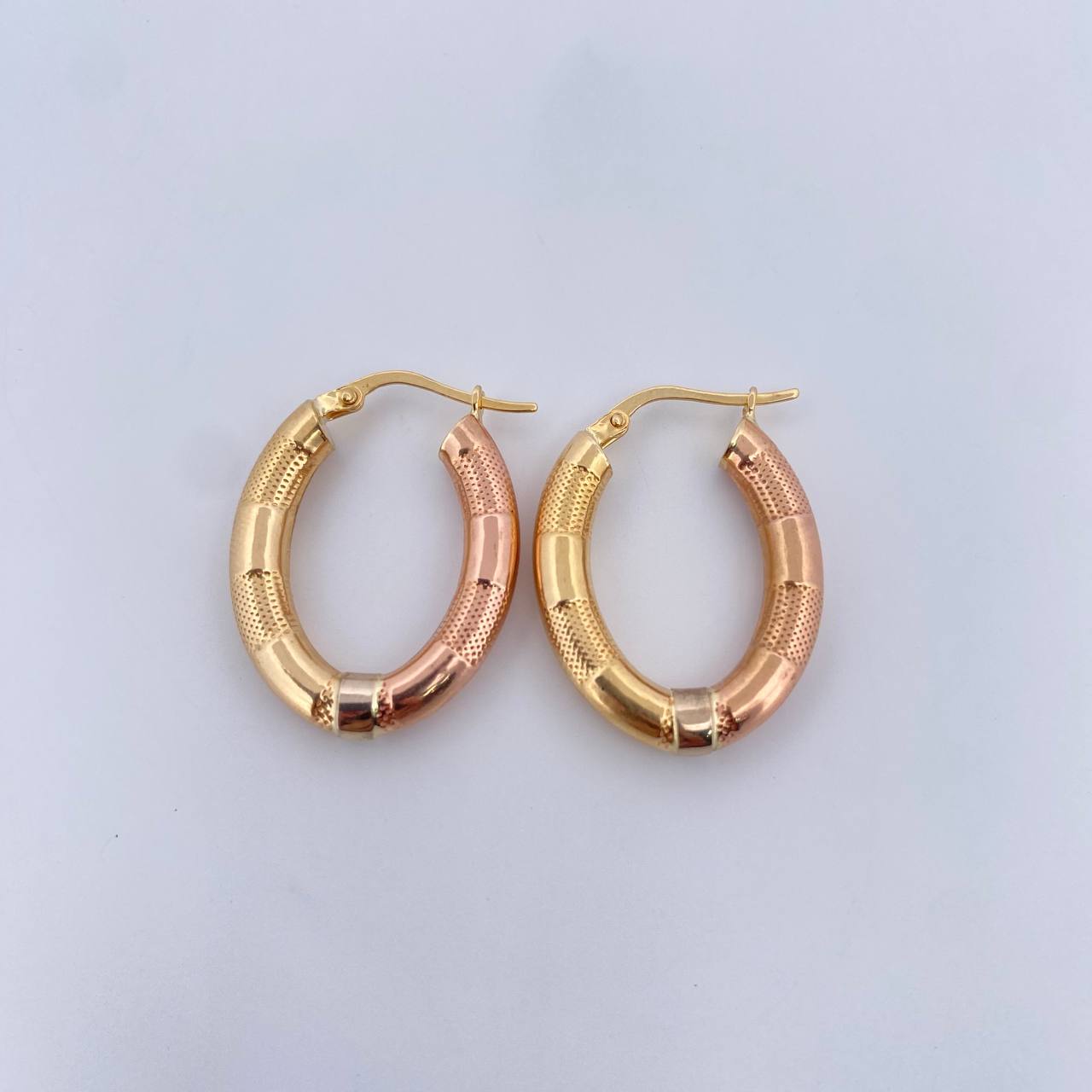 Candongas Fanny 4gr / 3.7cm / Punteadas Tres Oros 18K $