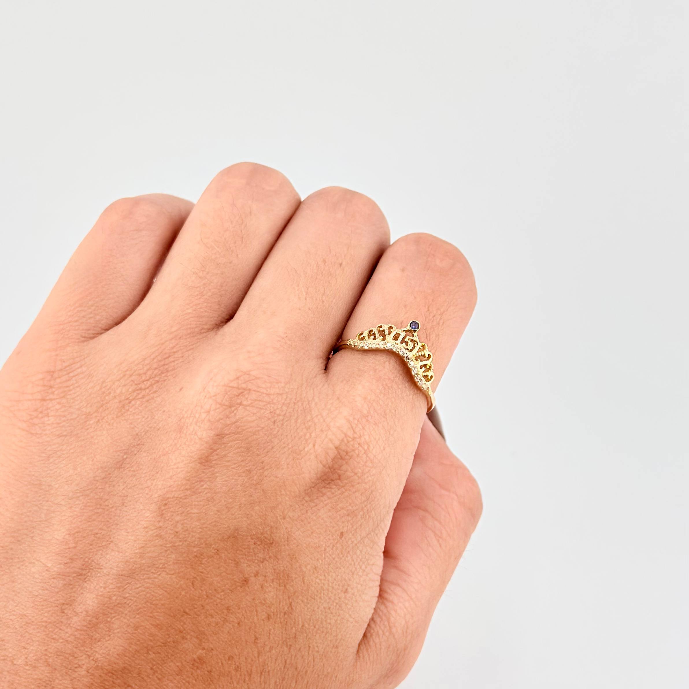 Anillo Corona 15's 1.95g / T7 3/4 Oro Amarillo 18K