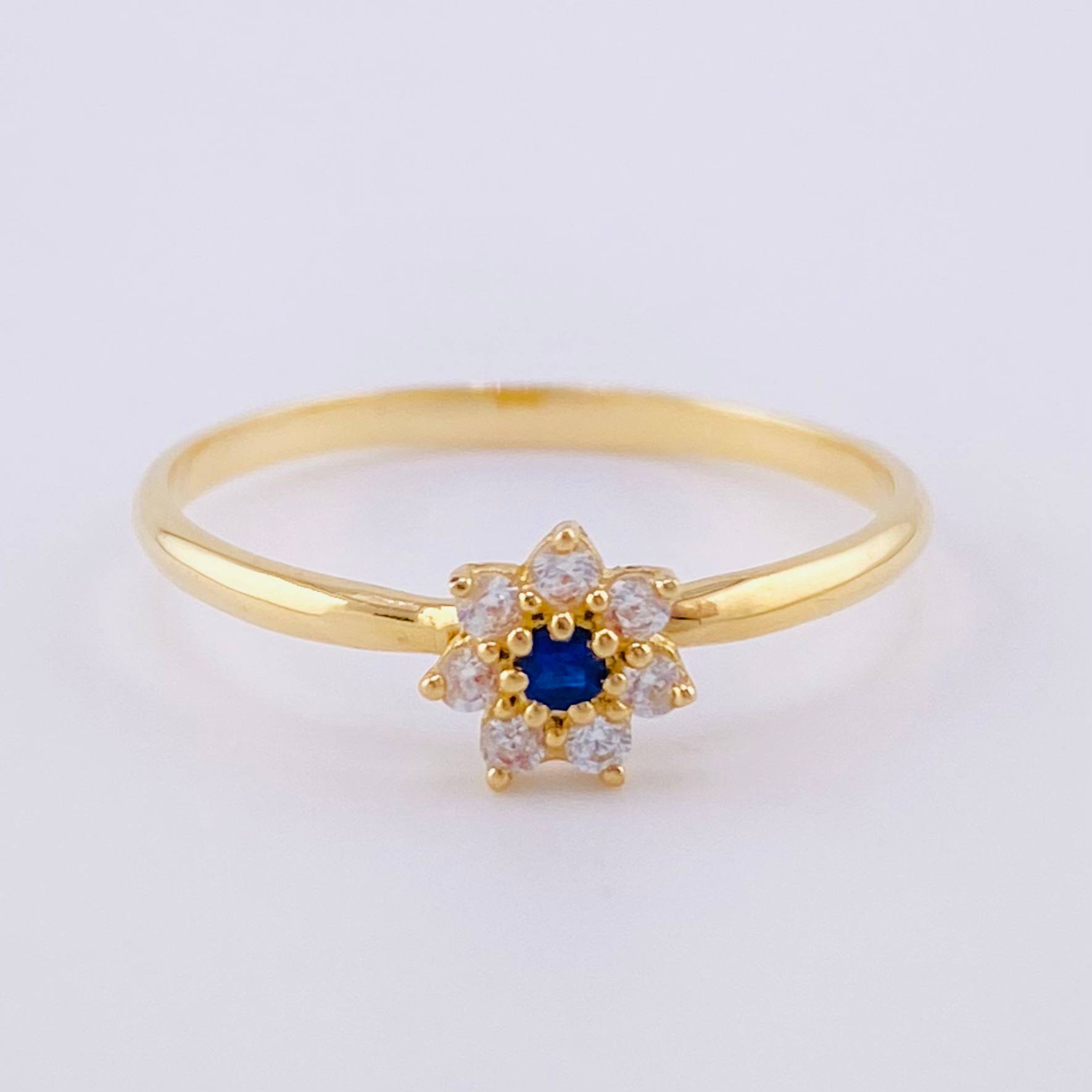 Anillo Solitario Flor 7 Petalos 1.25g / T6 1/2 Oro Amarillo 18K