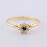 Anillo Solitario Flor 7 Petalos 1.45g / T7 1/2 Oro Amarillo 18K