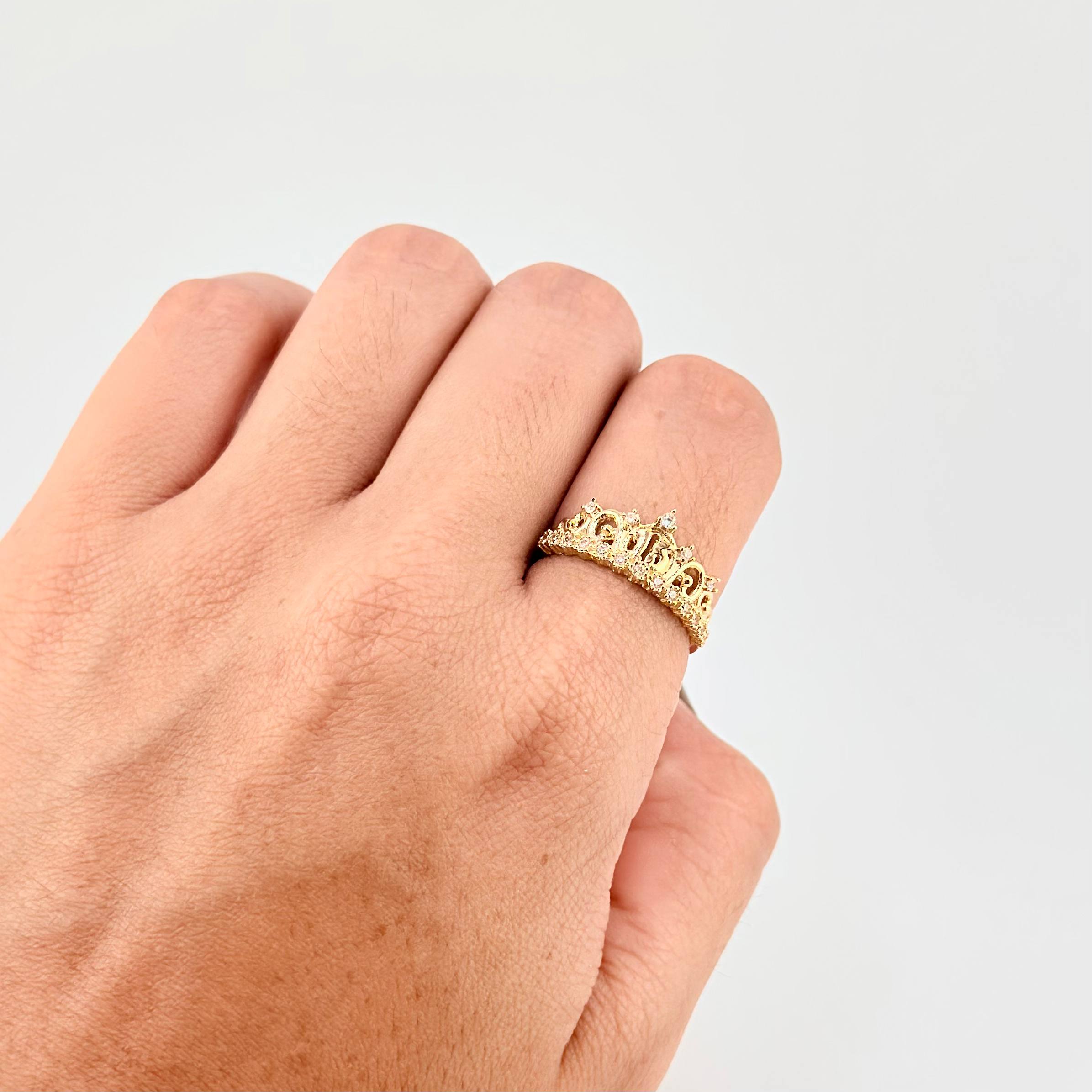 Anillo Corona 15's 2.6g / T5 3/4 Oro Amarillo 18K
