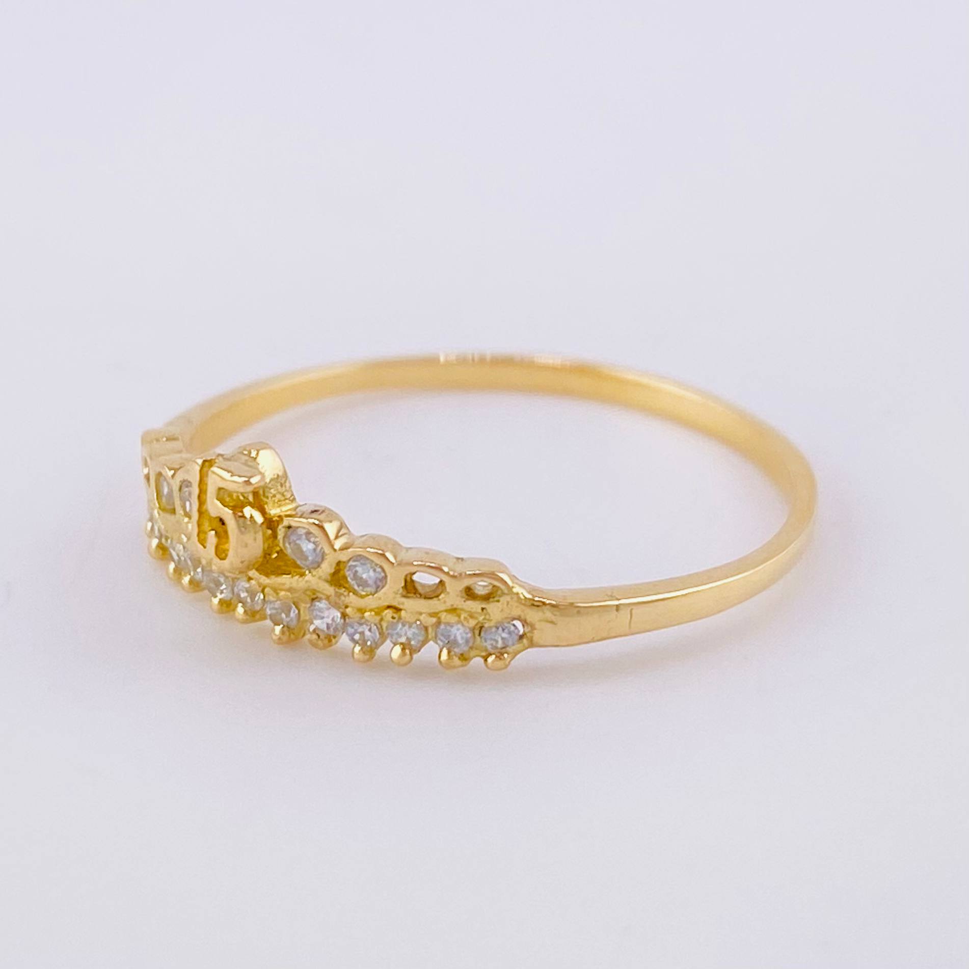 Anillo Corona 15's 1.3g / T6 3/4 Oro Amarillo 18K