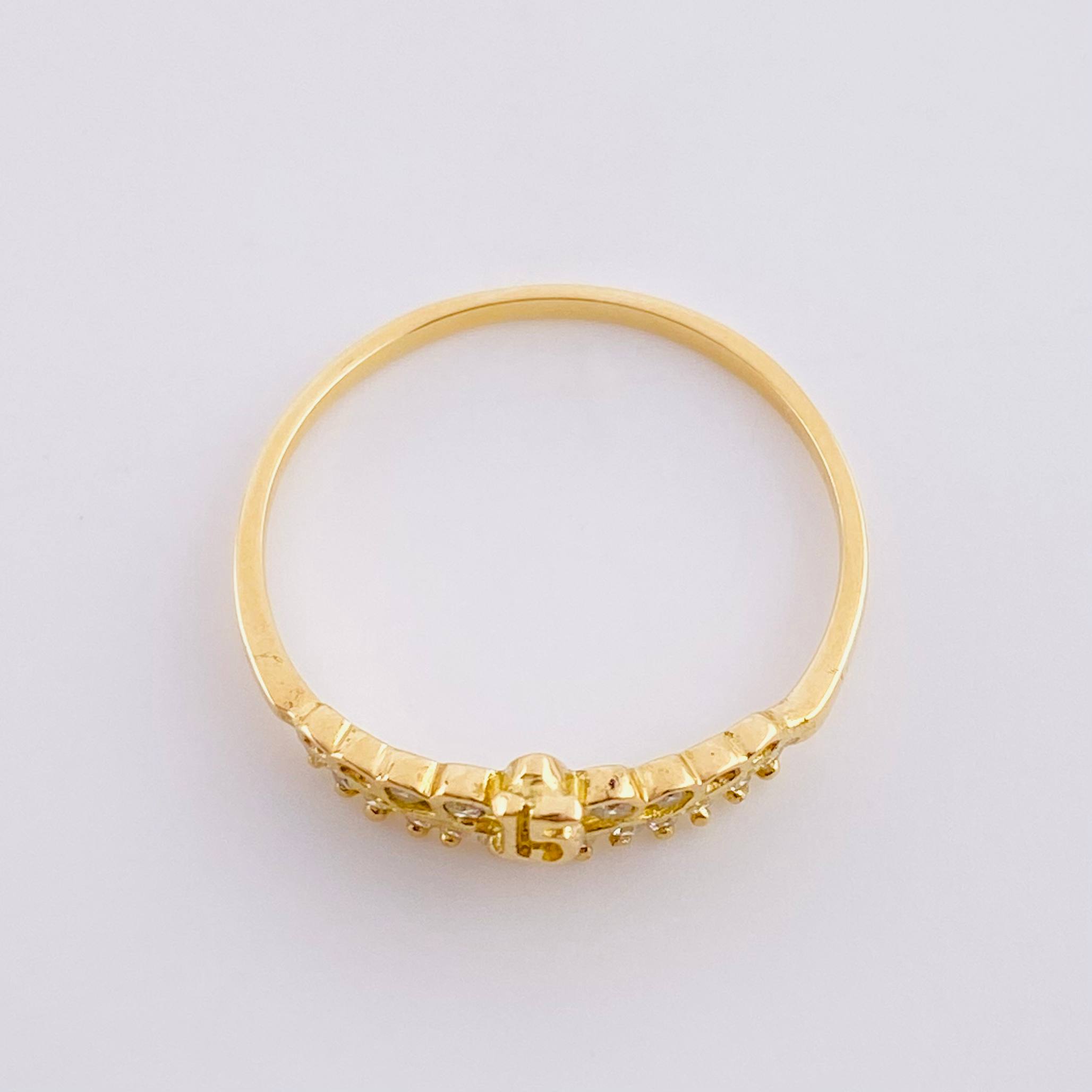 Anillo Corona 15's 1.3g / T6 3/4 Oro Amarillo 18K