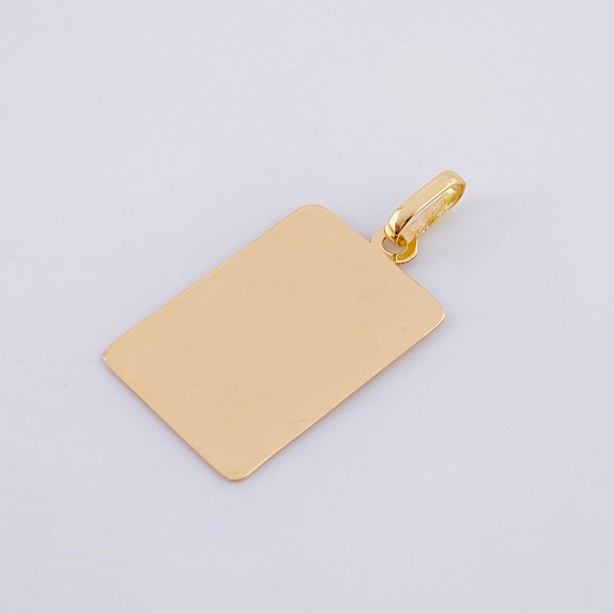 Dije Placa Cuadrada 0.9g / 2.4cm Oro Amarillo 18K