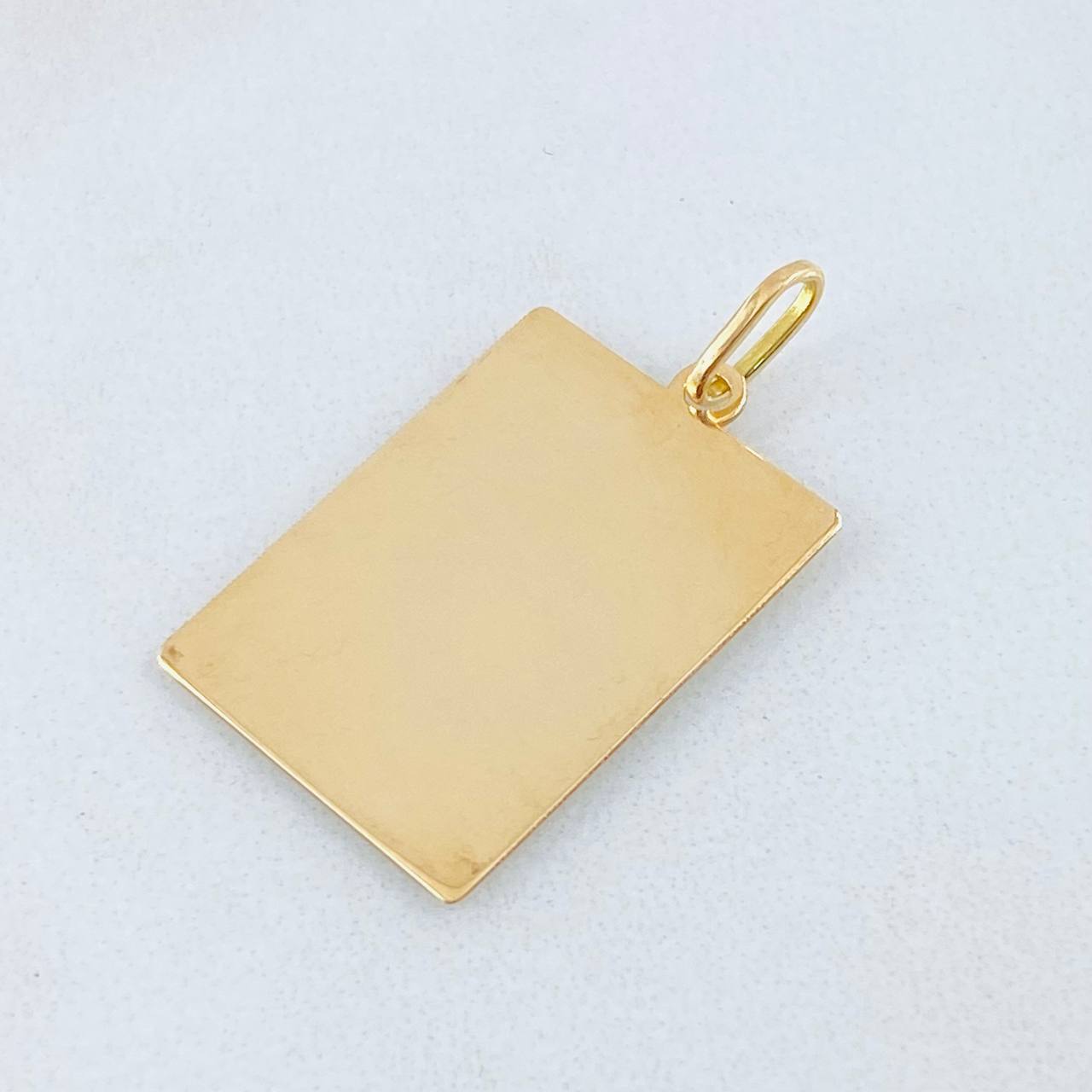 Dije Placa 1.3gr / 2.9cm / Oro Amarillo 18K