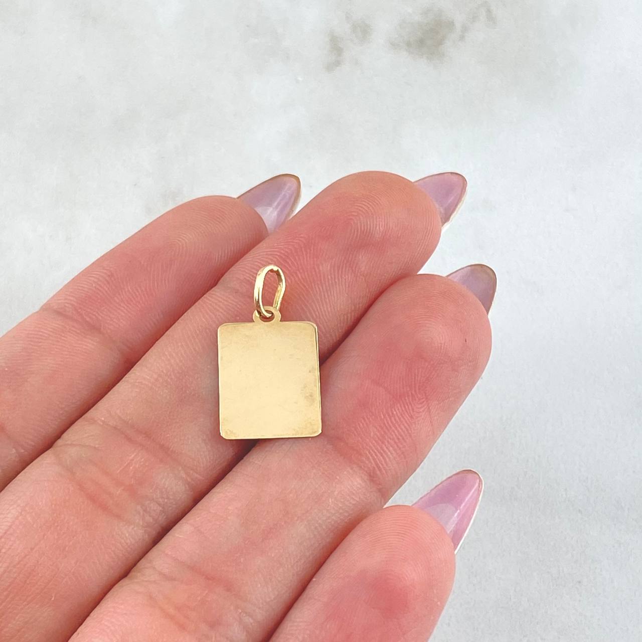 Dije Placa 0.55gr / 2cm / Oro Amarillo 18K