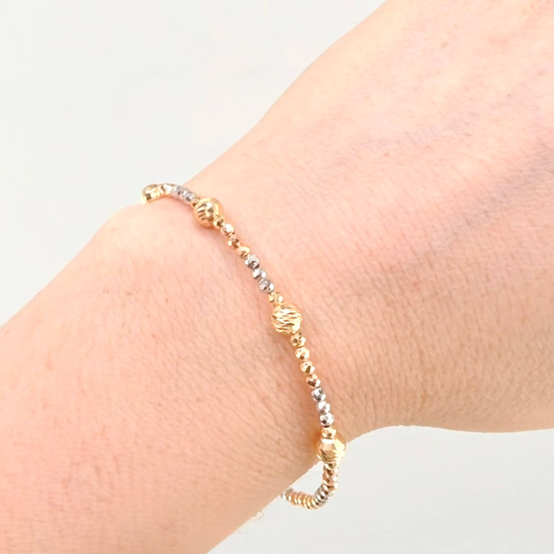 Pulso Aro Parisino Diamantado 2.7gr / 22.5cm-20cm / 2.5mm Tres Oros +4 18K ©