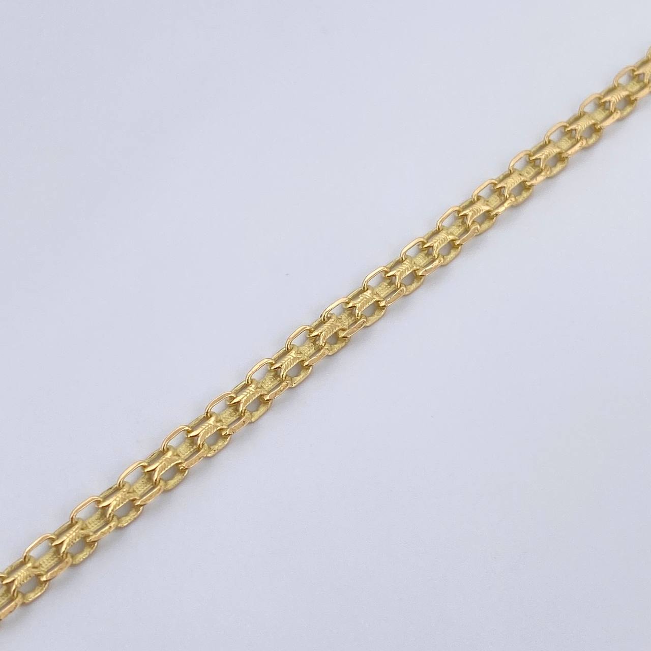 Pulso Chino 2.9gr / 18.8cm / 3mm Oro Amarillo 18K $