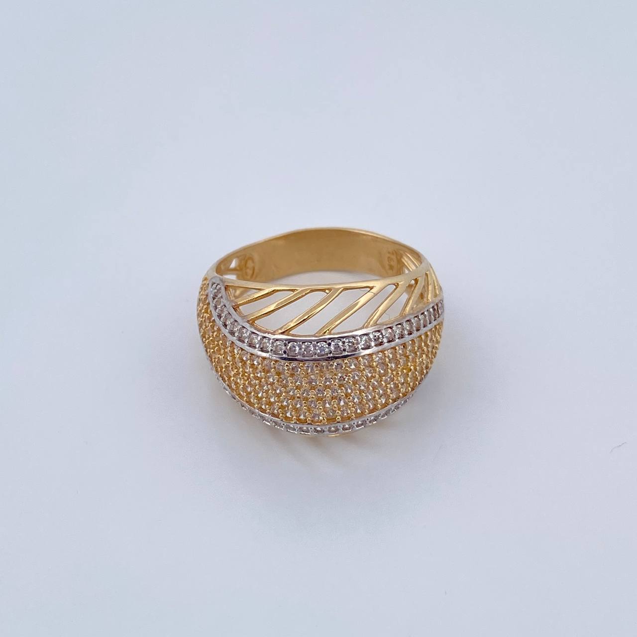 Anillo Linea Curva 6.5gr / T8 1/4 / Circones Blancos Dos Oros Amarillo Blanco 18K $