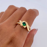 Anillo Solitario Churumbela Enrrollado 3.25gr / T7 / Circones Verde Blancos Oro Amarillo 18K $