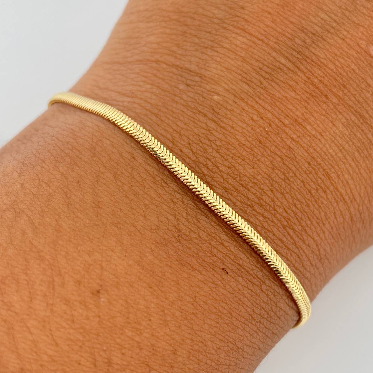 Pulso Serpiente 2.2gr / 18.8cm / 2.1mm Oro Amarillo +3 18K &