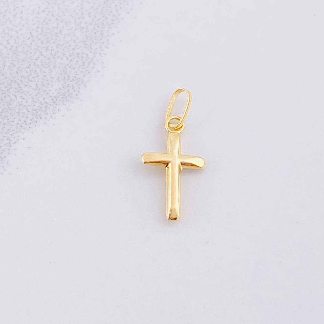 Dije Cruz Puntas Planas 0.15g / 1.6cm Oro Amarillo 18K