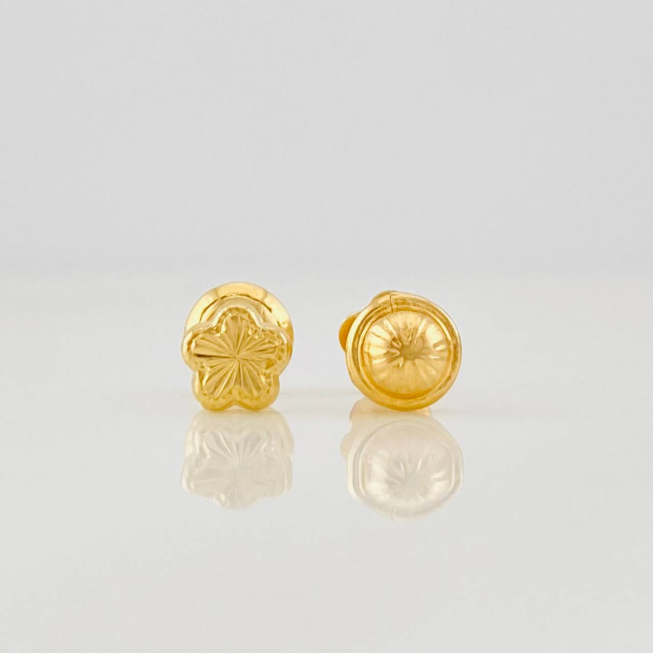 Topos Flor Diamantado 0.6g / 5.4mm Oro Amarillo 18K