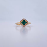 Anillo Trebol 2.7gr / T7 1/2 / Malaquita Verde Circones Blancos Oro Amarillo 18K &