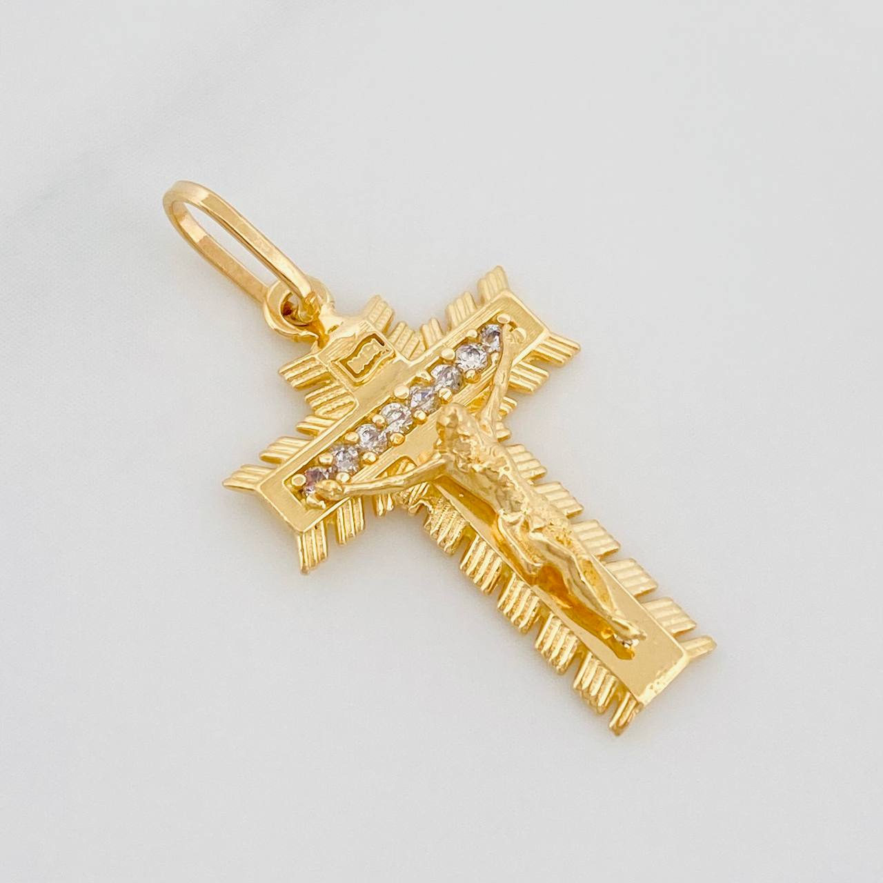 Dije Cruz Cristo Milagroso 1.1g / 2.7cm Oro Amarillo 18K