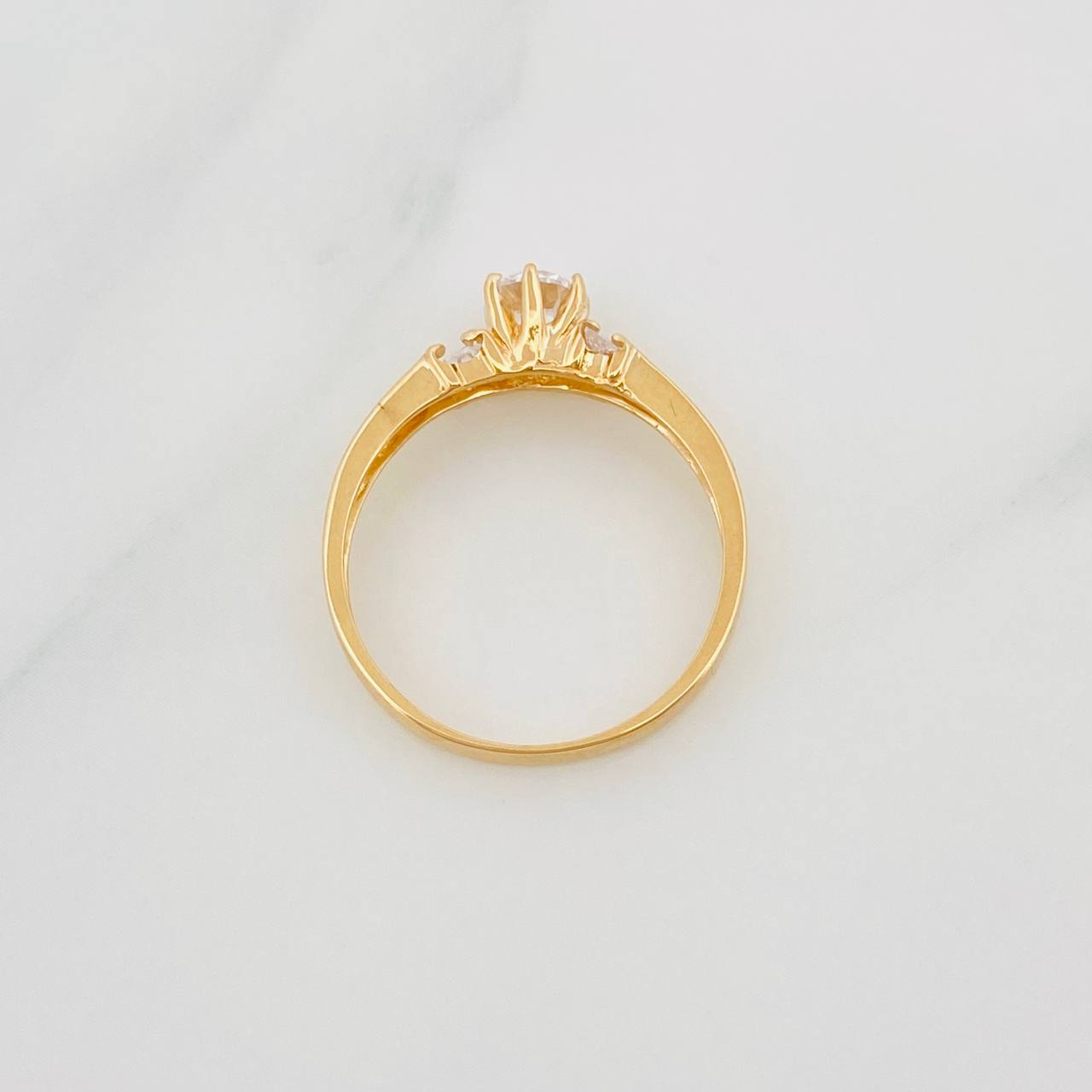 Anillo Solitario 2g / T6 1/2 Oro Amarillo 18K
