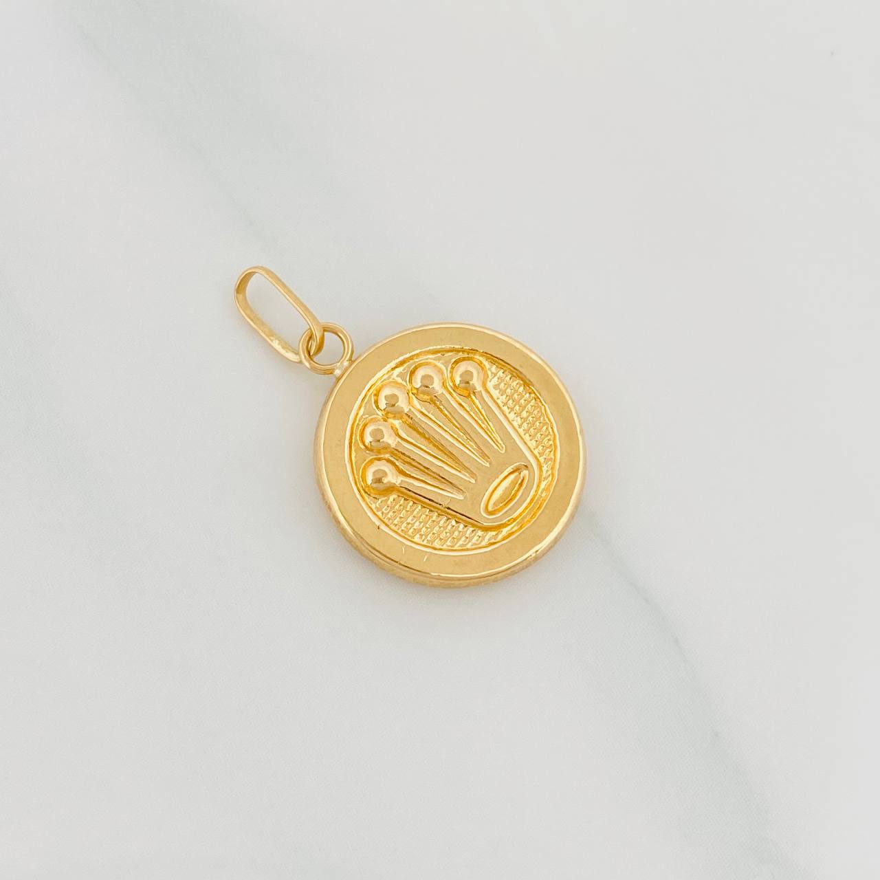 Dije Corona Circular 0.9g / 2cm Oro Amarillo 18K