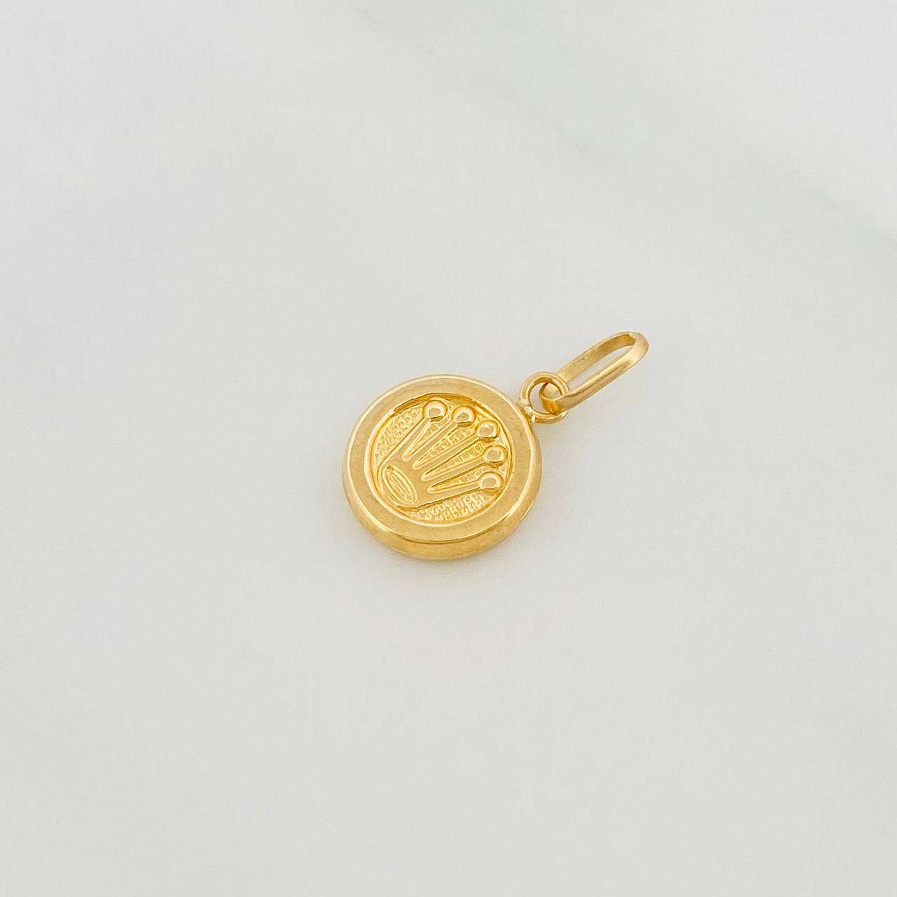 Dije Corona Circular 0.55g / 2cm Oro Amarillo 18K
