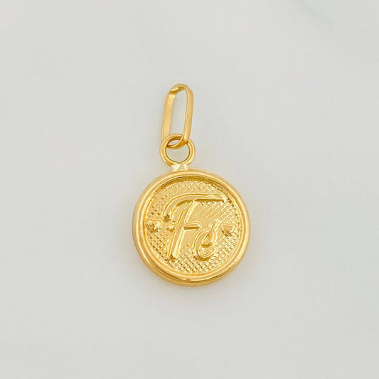 Dije Fe 0.55g / 1.8cm Oro Amarillo 18K