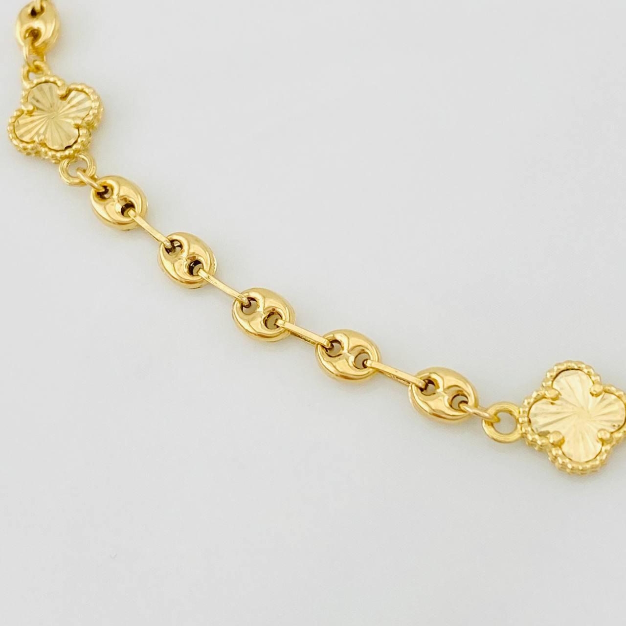 Pulso GC Trebol 3.3g / 17cm / 3.4mm Oro Amarillo 18K