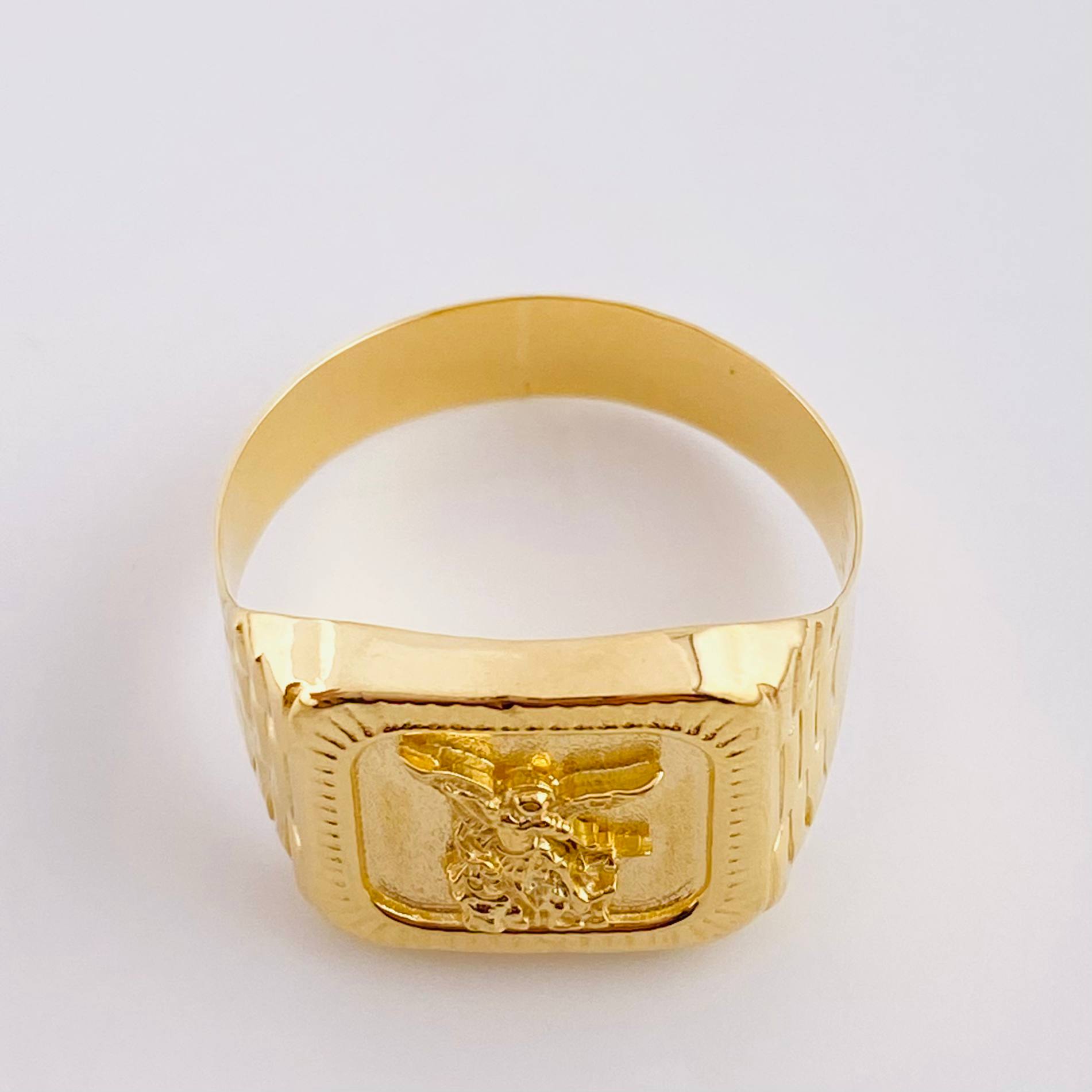 Anillo Sello Bordeado San Miguel 3.7g / T10 3/4 Oro Amarillo 18K
