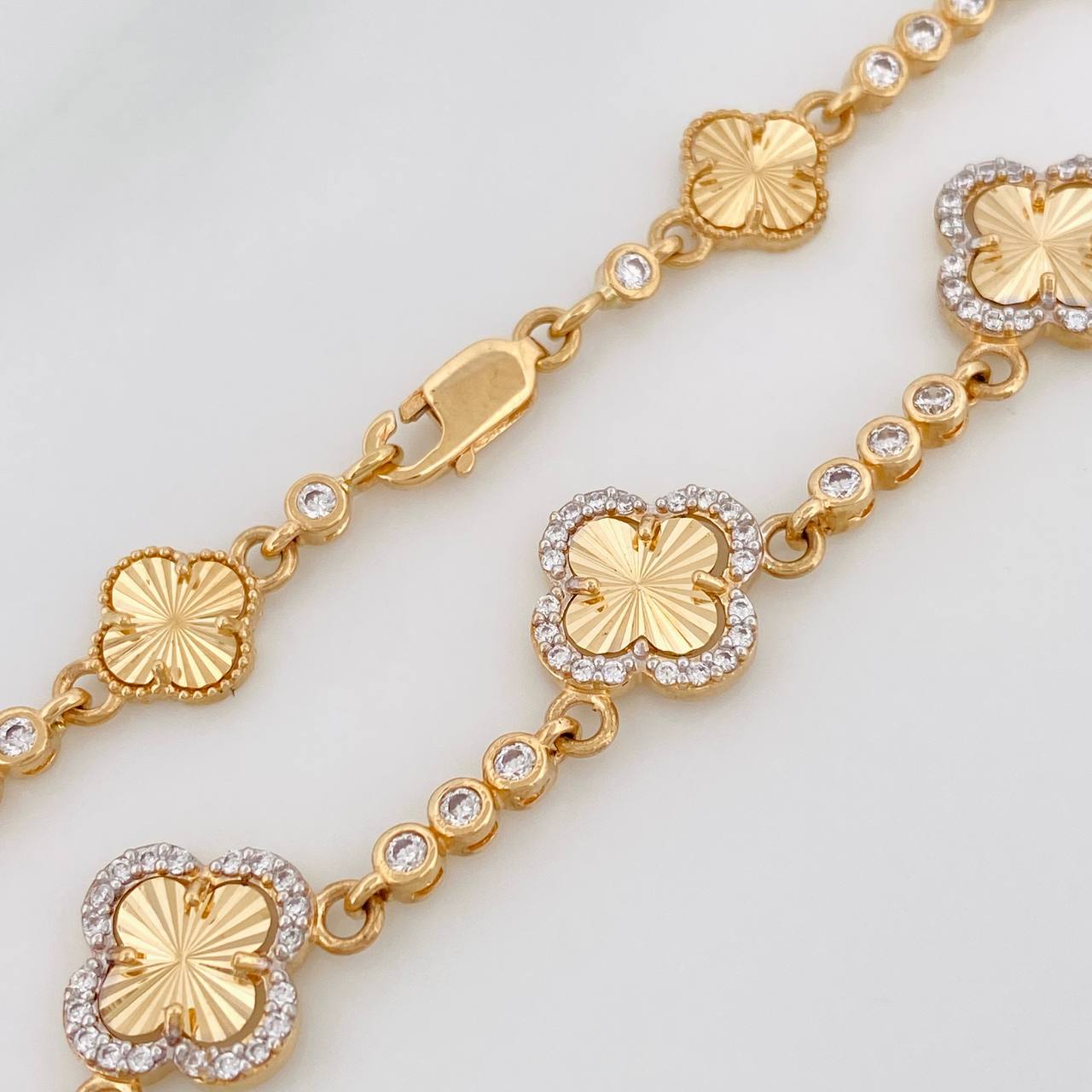 Cadena Trebol Tennis Diamantado 21.8g / 50.1cm / 2.88mm Oro Amarillo 18K