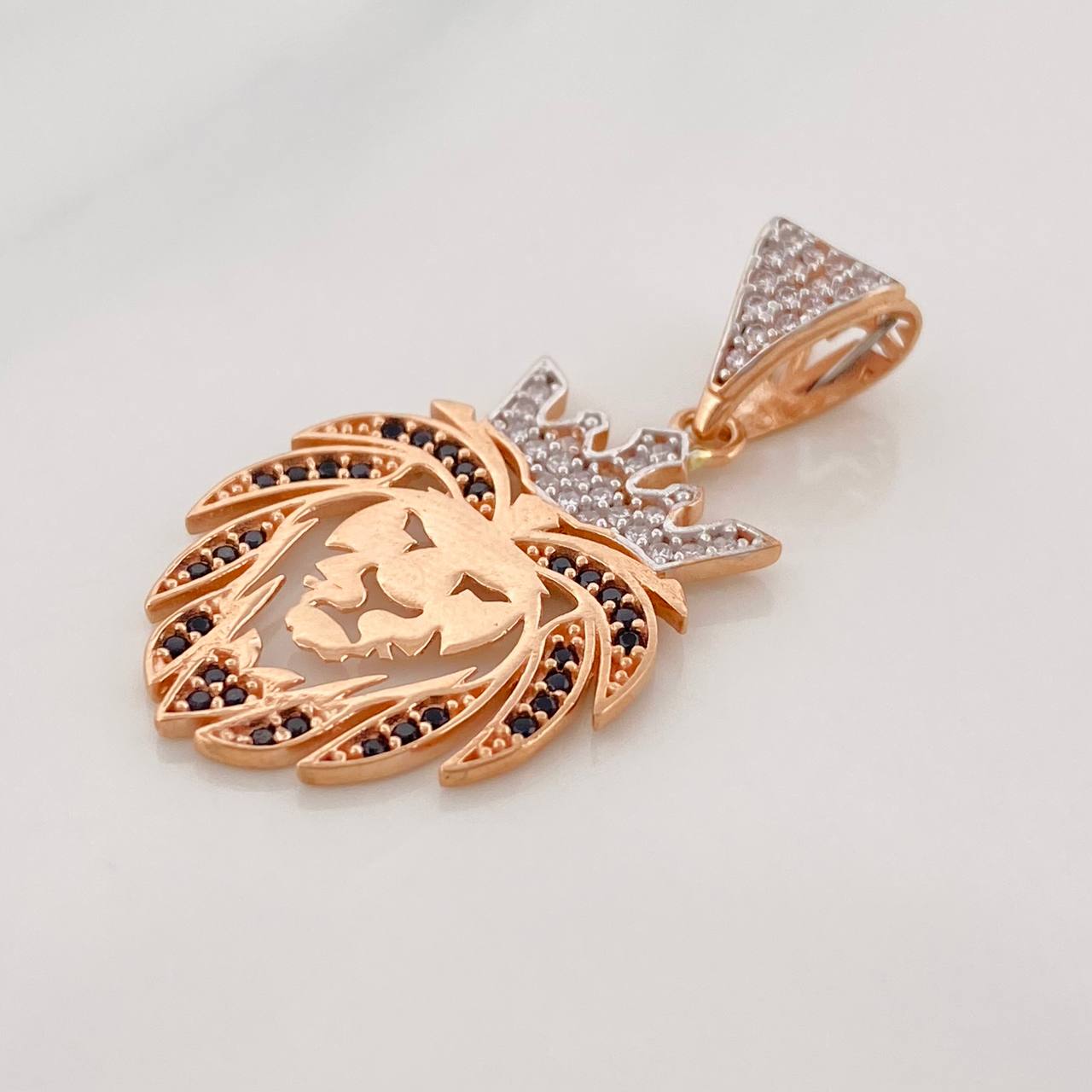Dije León 3.15g / 3.5cm Dos Oros Blanco Rosa 18K